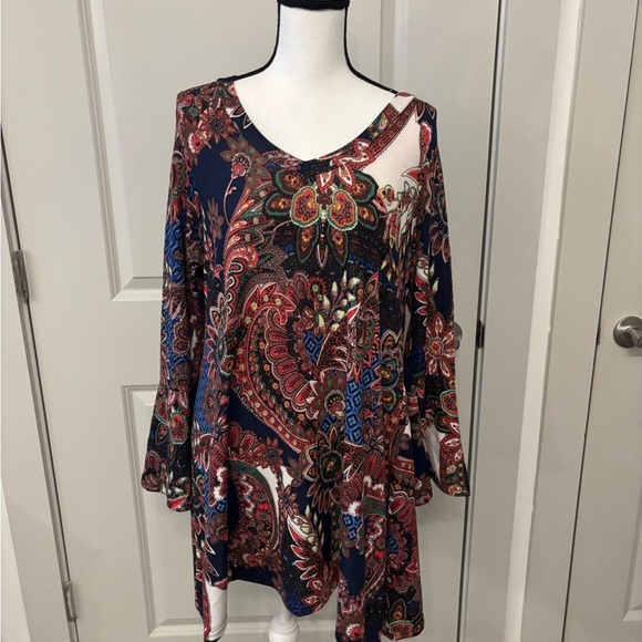WinWin colorful floral flare bottom tunic blouse size L-XL - Picture 1 of 15
